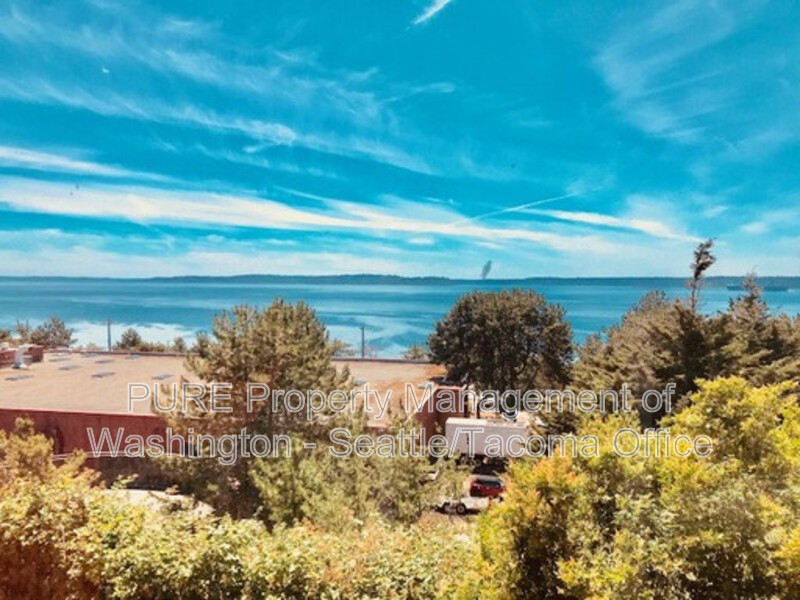 Seattle House: 6609 SW Admiral Way