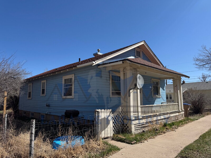 Laramie House: 803 East Flint Street