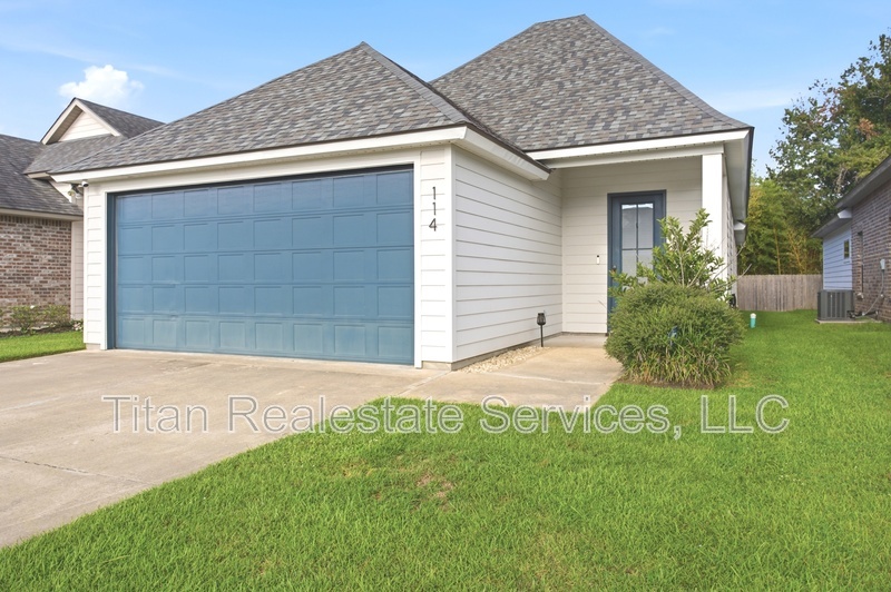 Lafayette House: 114 Grays Landing Lane