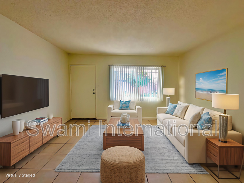 Los Angeles House: 616 W. 94th St.-Unit 3