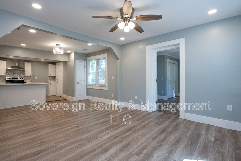 Atlanta House: 2227 Telhurst St SW