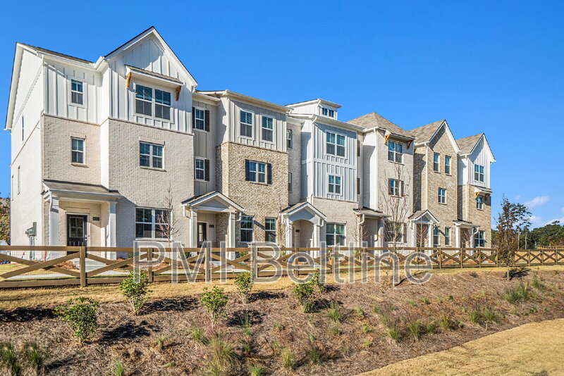 Mableton Townhome: 6229 Honeybell Alley