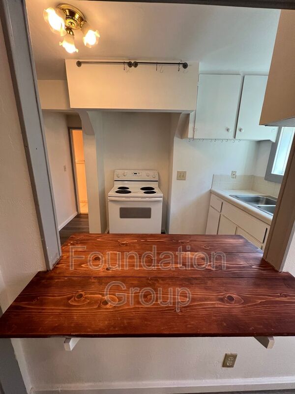 Seattle House: 1917 N 50th St