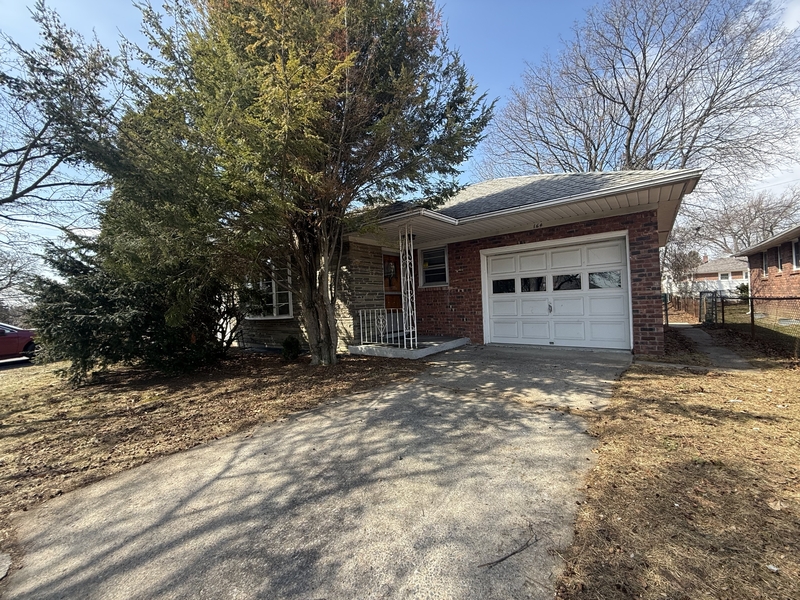 Albany House: 164 Terrace Avenue