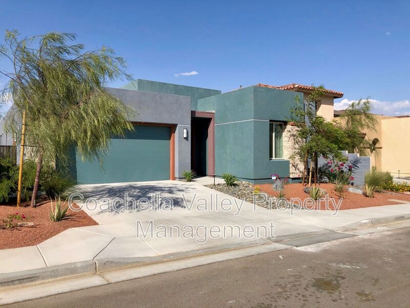 Palm Desert House: 74374 Xavier Court