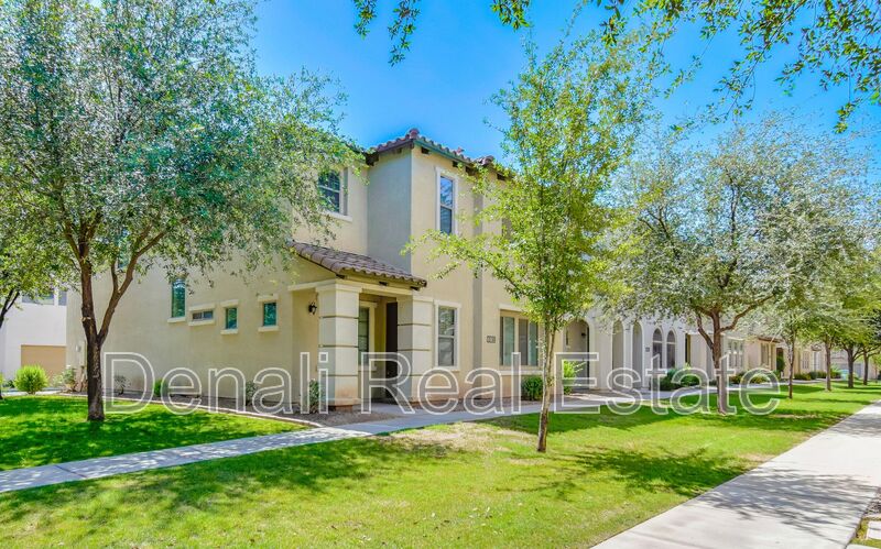 Gilbert House: 3514 S Posse Trail
