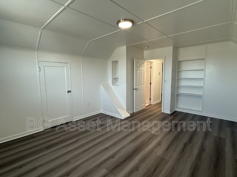 Oakland Condo: 7878 Ney Avenue