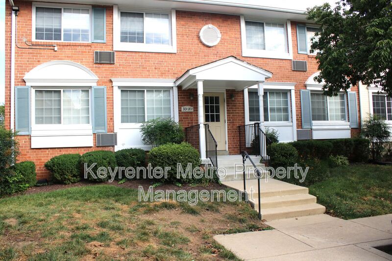 Laurel Condo: 610 Main Street