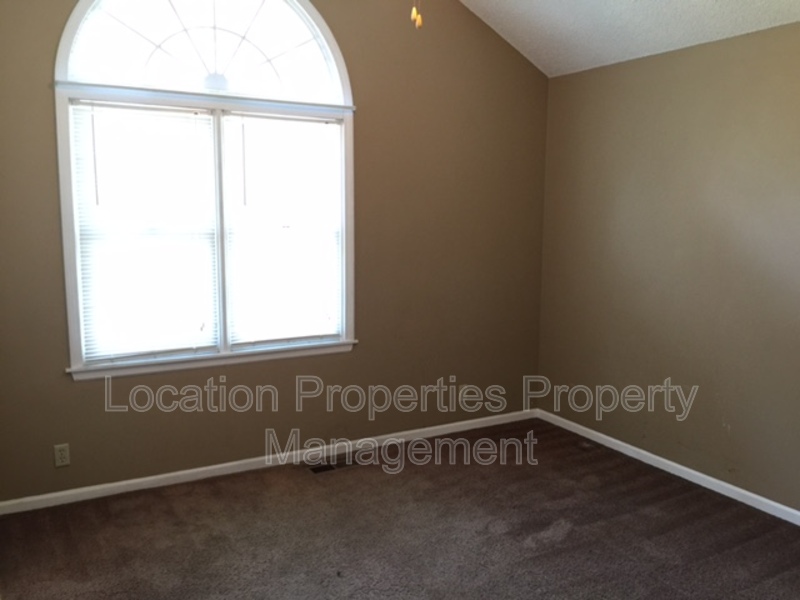 828 Maine Street, Lawrence, Kansas rental photo 13 of 13