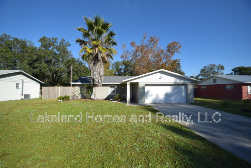Lakeland House: 2762 Gale Rose Dr