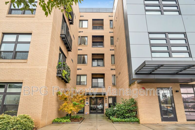 Washington Condo: 1111 Oren St NE - Unit 100