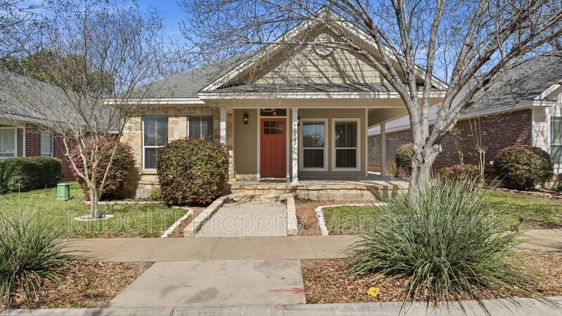 New Braunfels House: 1623 Hanz Drive