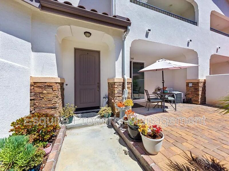 NEWBURY PARK House: 345 NEWBURY VISTA LN