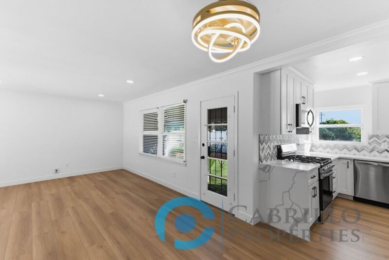 San Diego House: 2215 Marigold Place