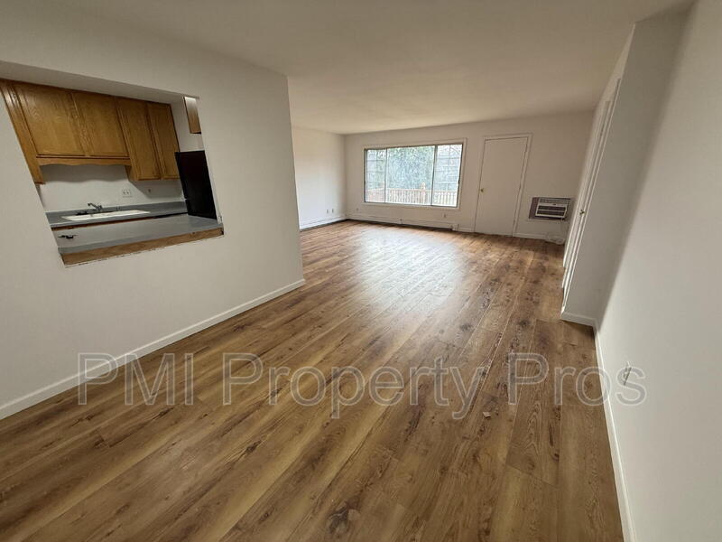 Thiensville Condo: 139 Heidel Rd