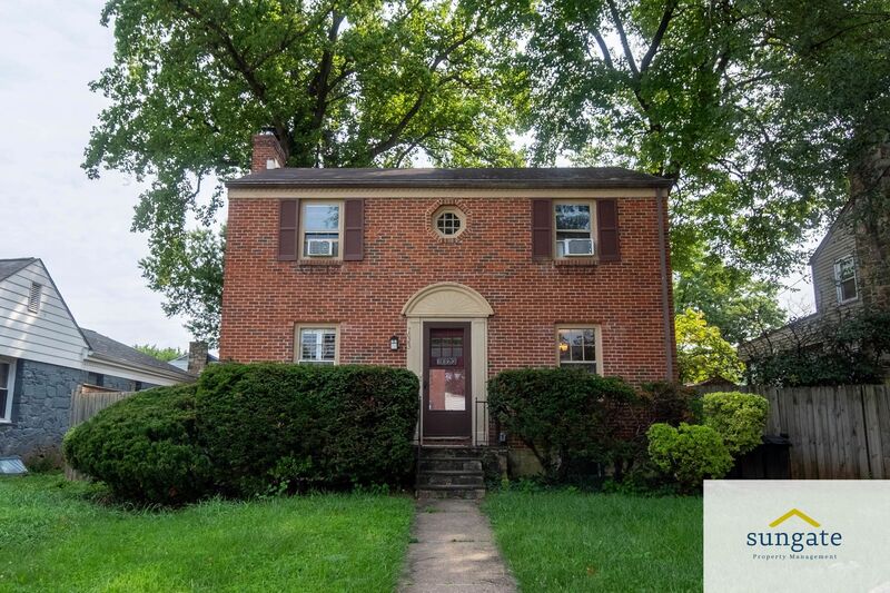 Baltimore House: 7023 Deerfield Rd