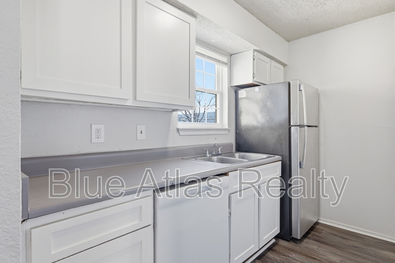 White Settlement Condo: 8030 Cambridge Circle - A