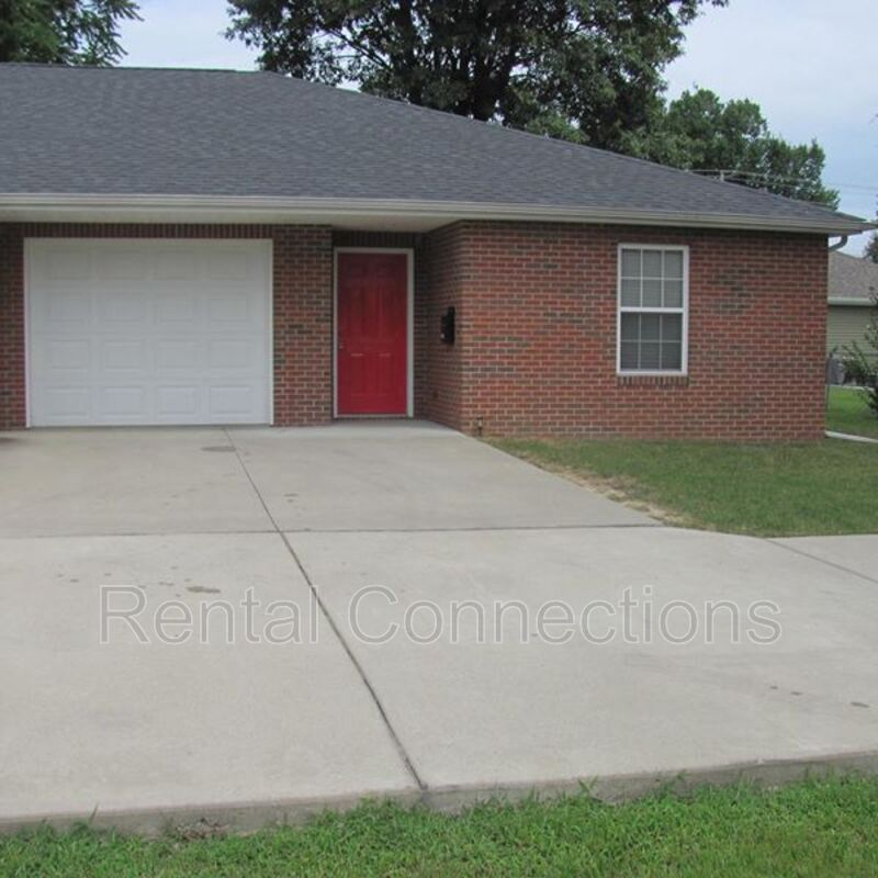 Marion Condo: 209 N Pine A