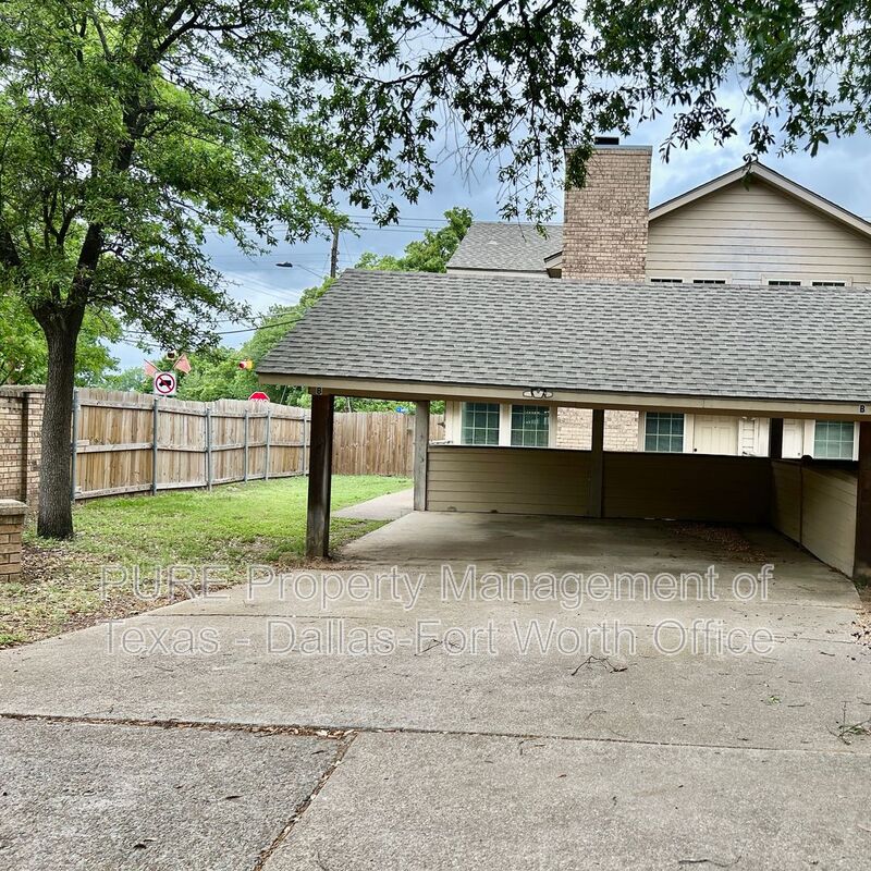 Arlington Condo: 2415 Oak Manor Court