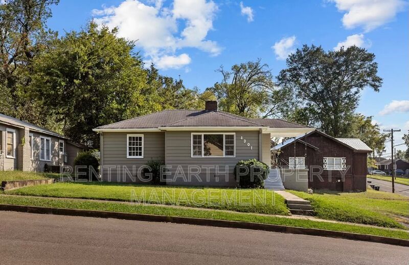 Birmingham House: 2301 27th St W