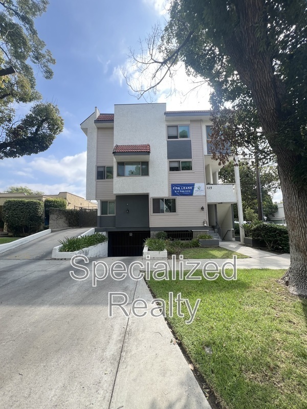 Glendale Condo: 115 West Cypress Street