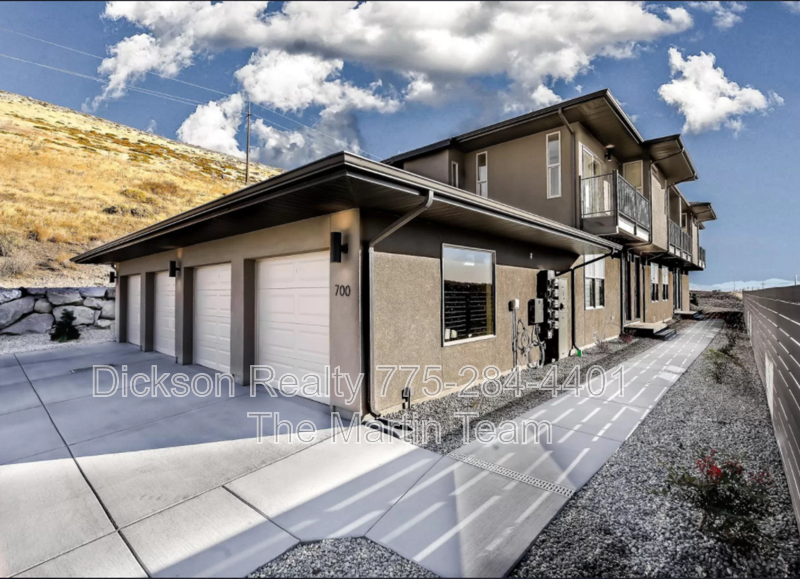 Reno House: 710 Bluffs Court