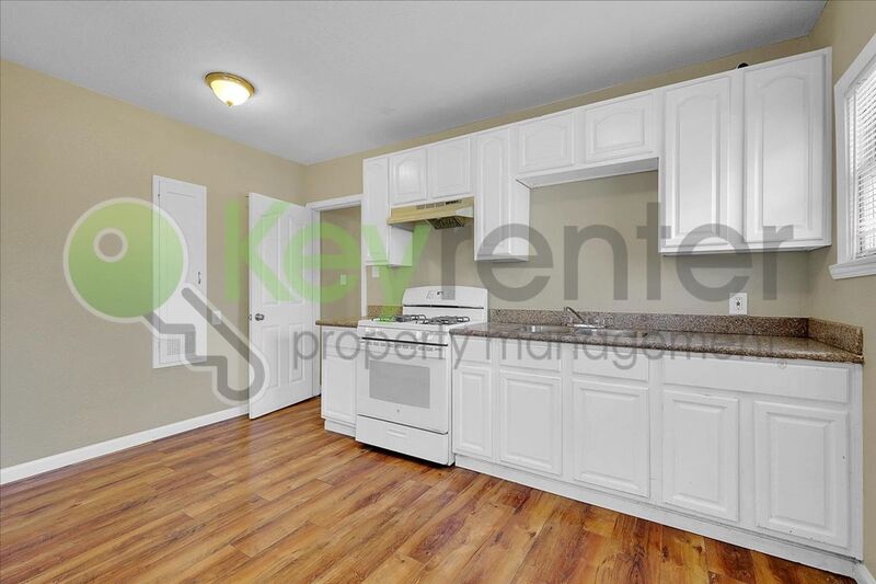 Sacramento House: 3100 1st Avenue