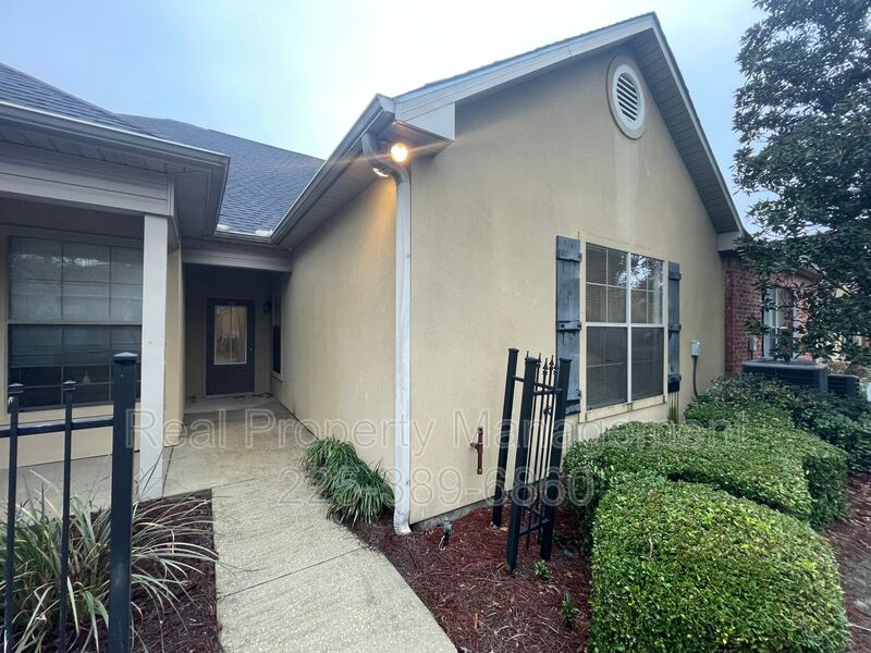 Baton Rouge Condo: 809 Summer Breeze