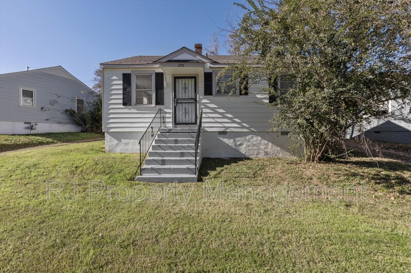 Memphis House: 1779 Preston St