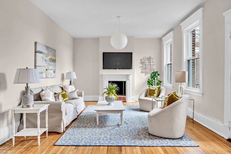 Balttimore Condo: 300 E. 30th St