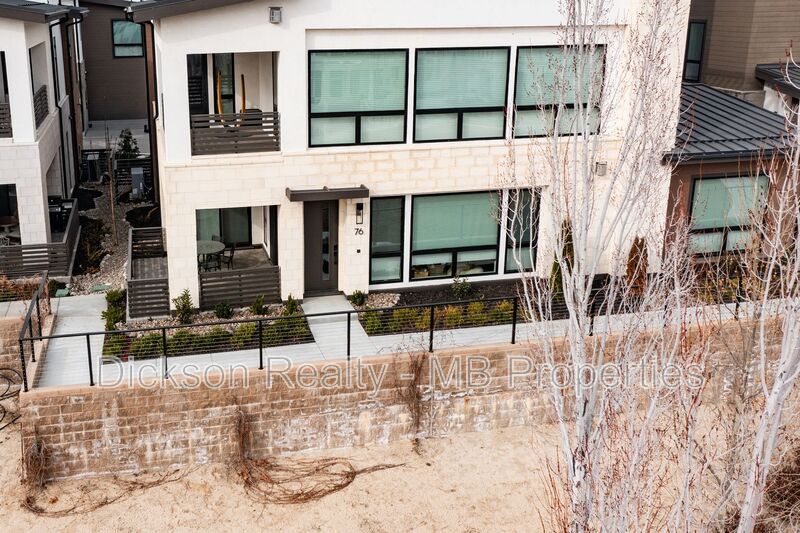 Reno House: 76 Caballada Street