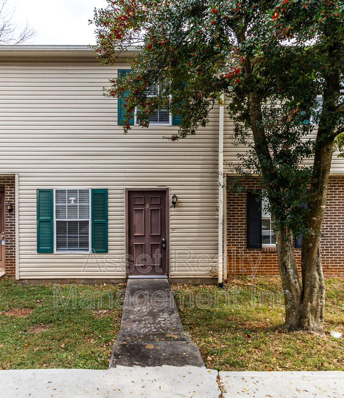 Knoxville Condo: 9157 Cedarpark Ln- B *COMING SOON*