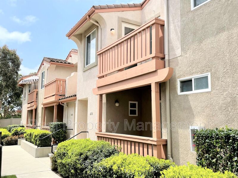 Carlsbad Townhome: 6156 Paseo Ensillar