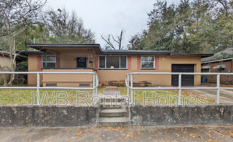 Jacksonville House: 1864 13th St W