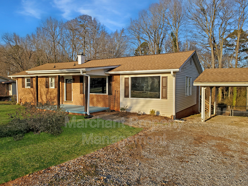 Spartanburg House: 1104 Dorothy Street