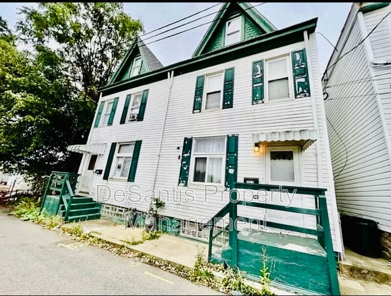 Pittsburgh Townhome: 2302 Baltic Street