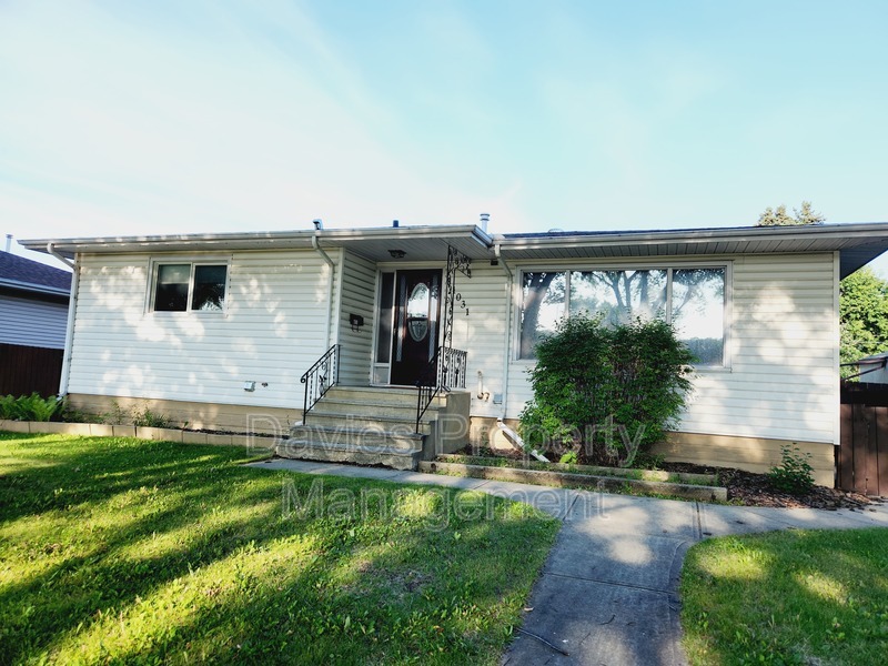 Edmonton Condo: 11031 152 Street NW