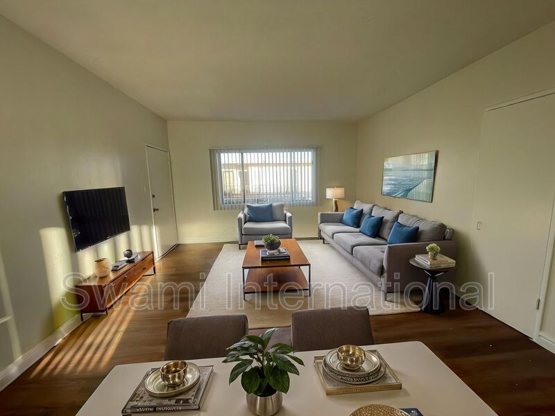 Los Angeles Condo: 10970 S. Figueroa St.