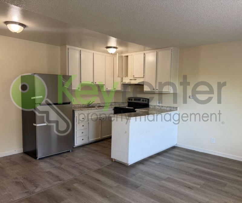 Sacramento House: 1065 Santiago Ave