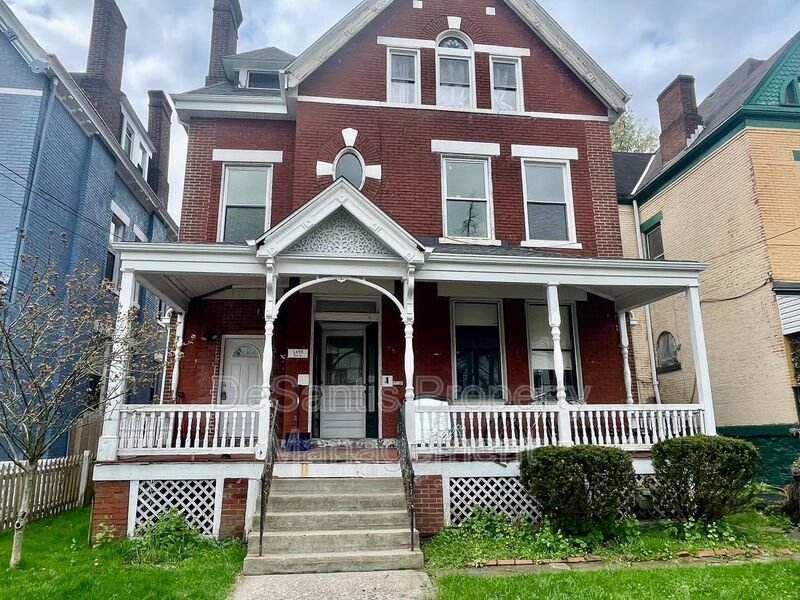 Pittsburgh Condo: 5498 Hayes Street