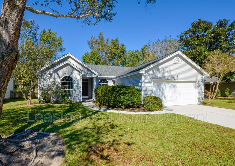 Mount Pleasant House: 606 Portico Park