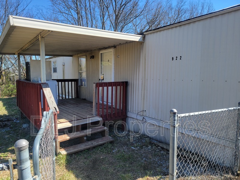 Kodak House: 922 Palmer Ct