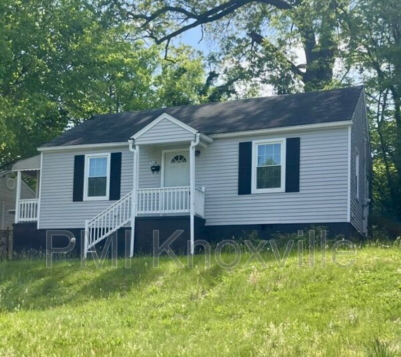 Knoxville House: 926 Ledgerwood Avenue