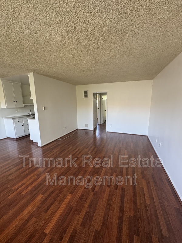 Los Angeles Condo: 4350 Prospect Ave