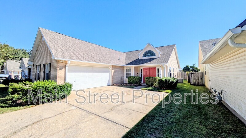 Pensacola House: 213 Mirabelle Circle