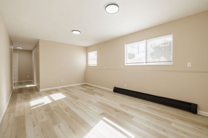 Bloomfield Condo: 35 Oakmount Avenue