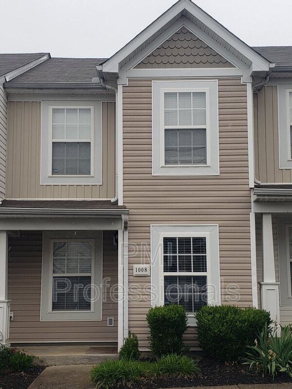 La Vergne House: 1008 Arlene Dr