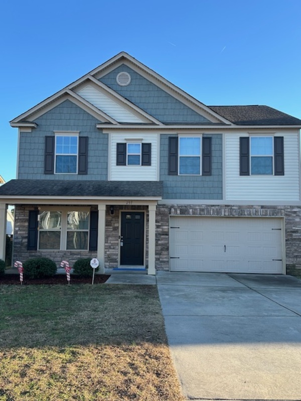 Columbia House: 257 Allans Mill Drive