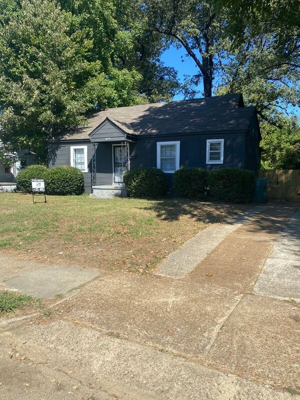 Memphis House: 3650 Given Avenue