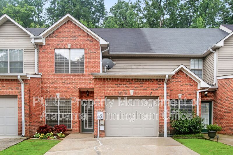 Hoover House: 456 Highland Cove Dr